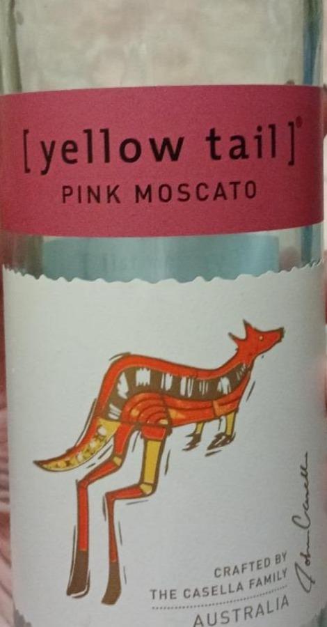 Фото - Розове вино Pink Moscato рожеве напівсолодке Yellow Tail