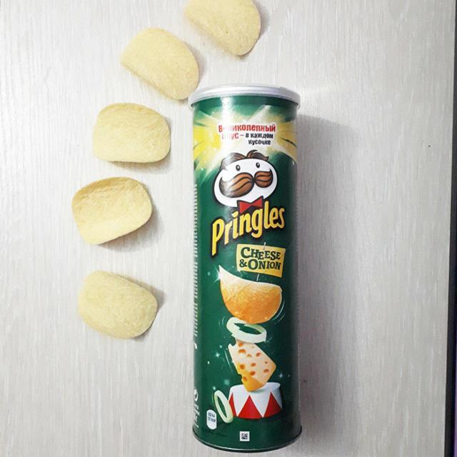 Фото - Чіпси Pringles сир цибуля