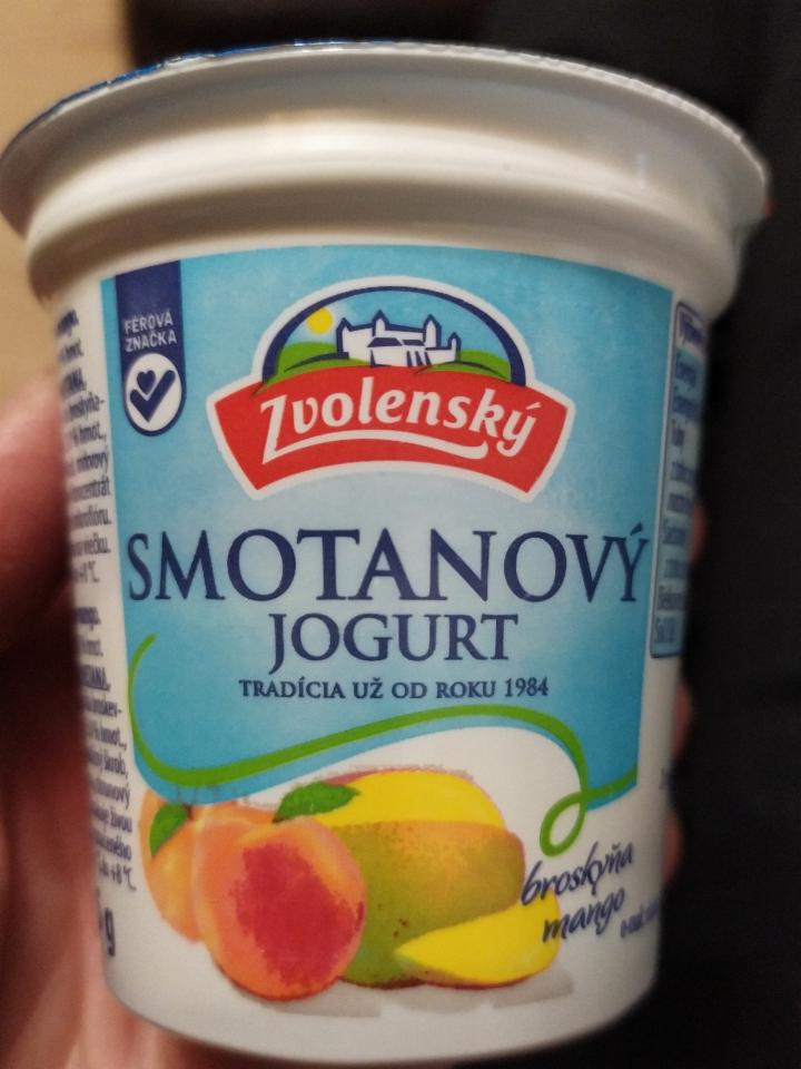 Фото - Zvolenský smetanový jogurt broskev, mango