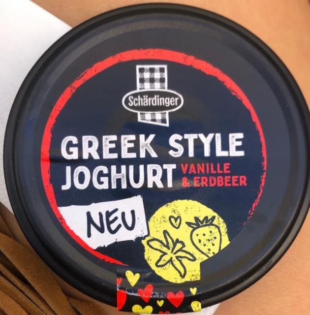Фото - Грецький йогурт з ванілью та полуницею 7% Schärdinger