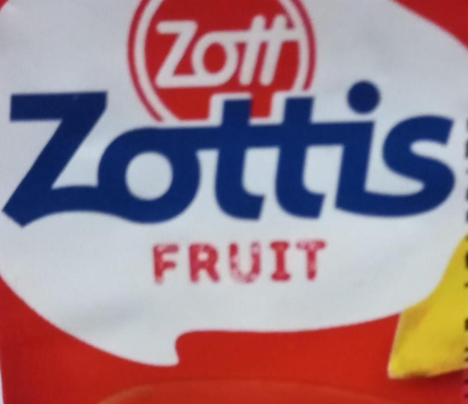 Фото - Йогурт в асортименті зі смаком лісові ягоди манго абрикос полуниця 0.1% Zott