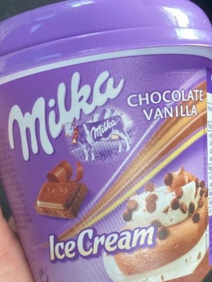 Фото - морозиво зі шматочками молочного шоколаду стакан Milka