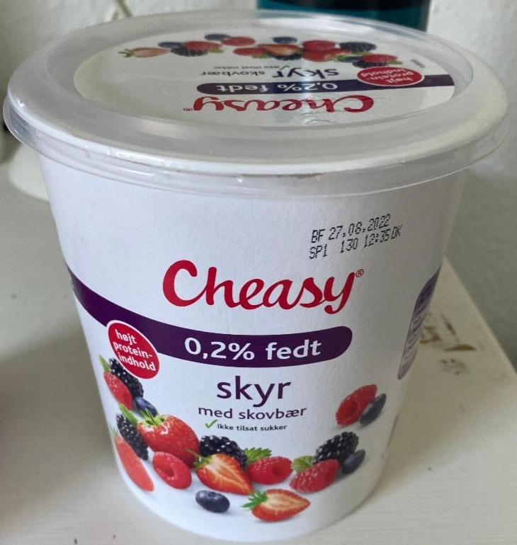 Фото - Йогурт жирності 0,2% зі смаком малини, ожини, полуниці Cheasy