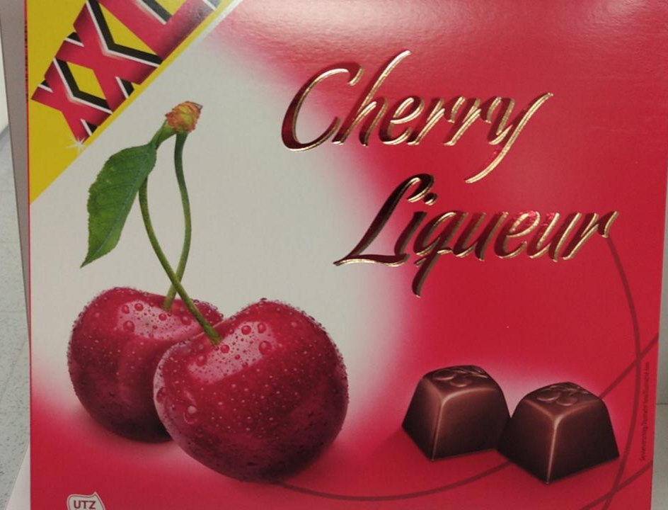 Фото - Цукерки шоколадні з лікерною начинкою та цілою вишнею Cherry Liqueur Lidl