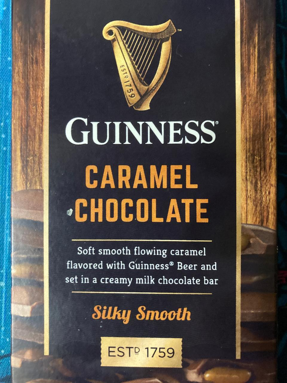 Фото - Шоколад молочний з карамельною начинкою зі смаком пива Caramel Chocolate Guinness