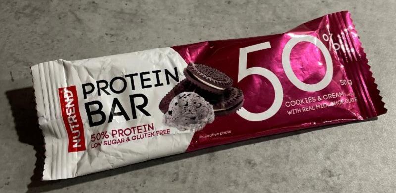 Фото - Protein bar 50% Protein Cookies & cream Nutrend
