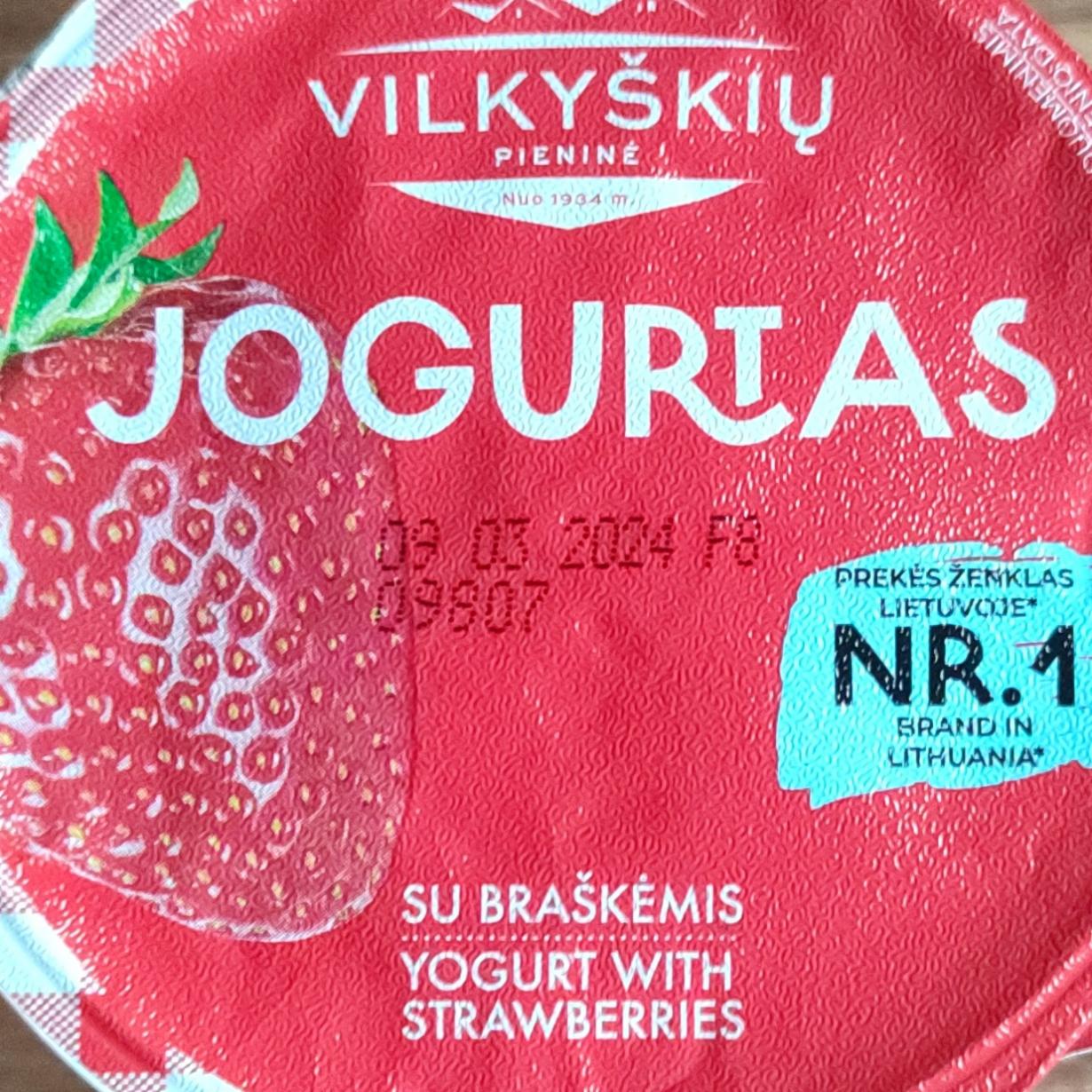 Фото - Yogurt with strawberries 3,6 % fat Vilkyškių pieninė