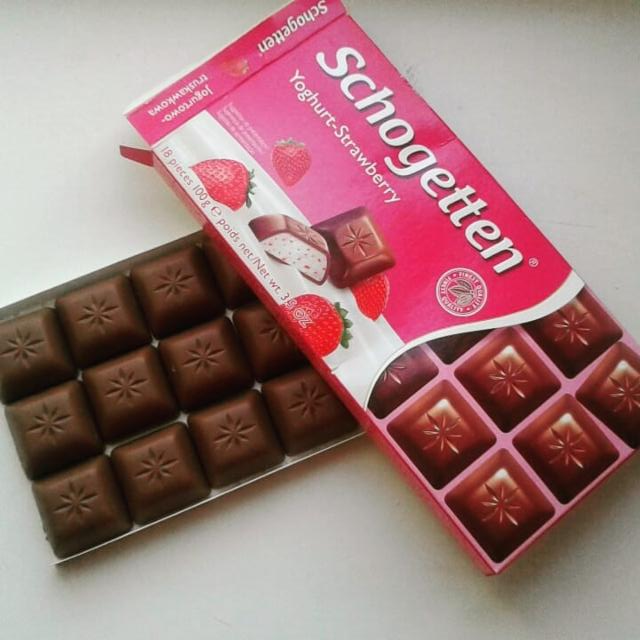 Фото - Шоколадка Schogetten yoghurt strawberry
