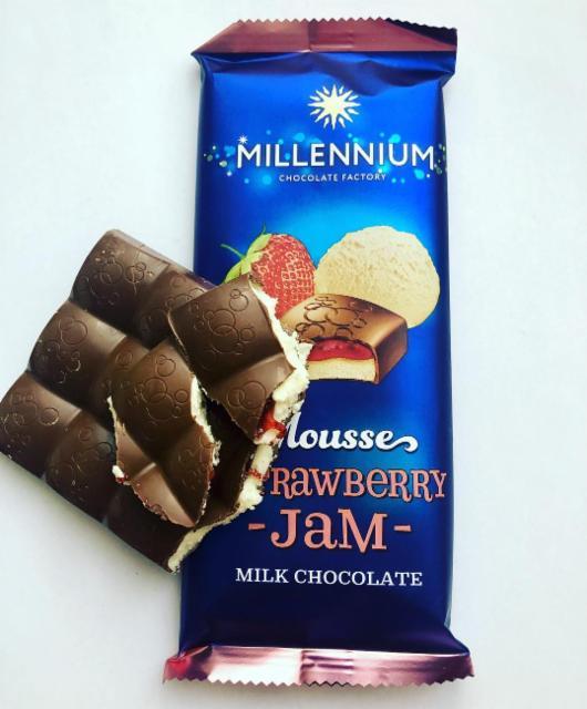 Фото - Шоколад Mousse молочний з мусовою та полуничною начинкою Millennium