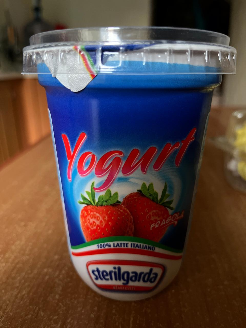 Фото - Йогурт полуничний Strawberry Yogurt Sterilgarda