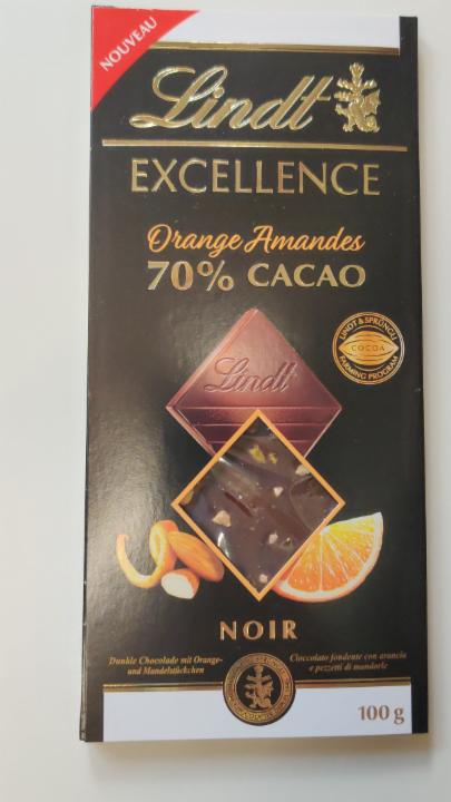 Фото - Шоколад чорний 70% з апельсином та шматочками мигдалю Orange Amandes Excellence Lindt