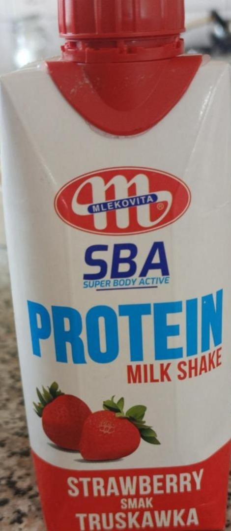 Фото - Молочний протеїновий шейк зі смаком полуниці Mlekovita