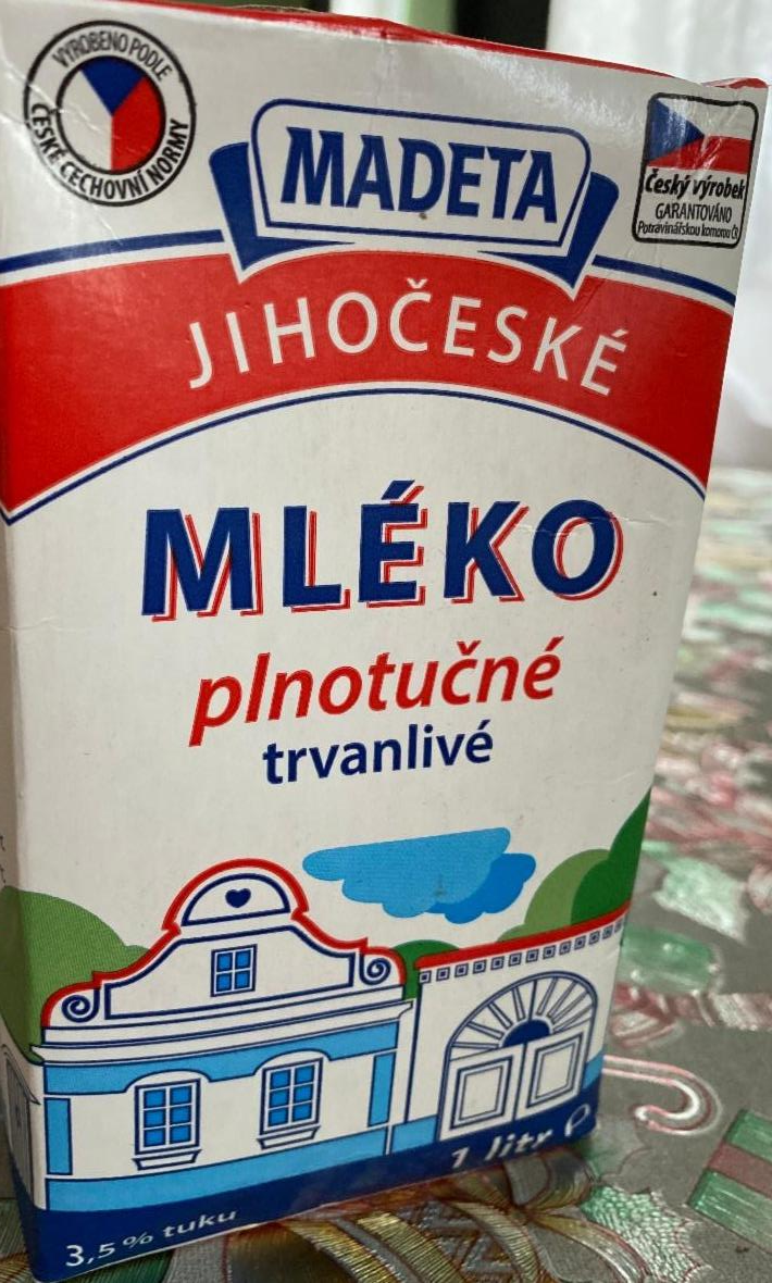 Фото - Молоко південночеське 3,5% жиру Madeta