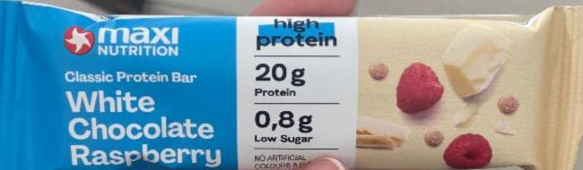 Фото - Батончик високобілковий High Protein зі смаком малини Maxi nutrition