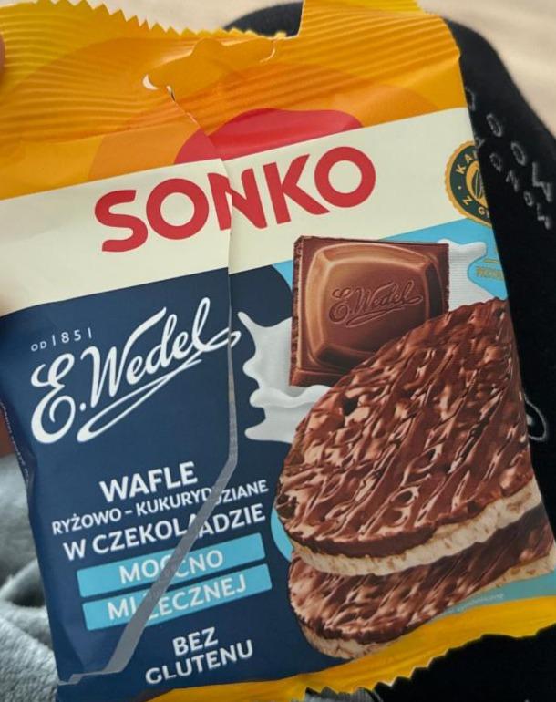 Фото - Wafle ryżowo-kukurydziane w czekoladzie mocno mlecznej Sonko E.Wedel