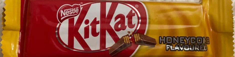 Фото - Honeycomb Flavoured KitKat
