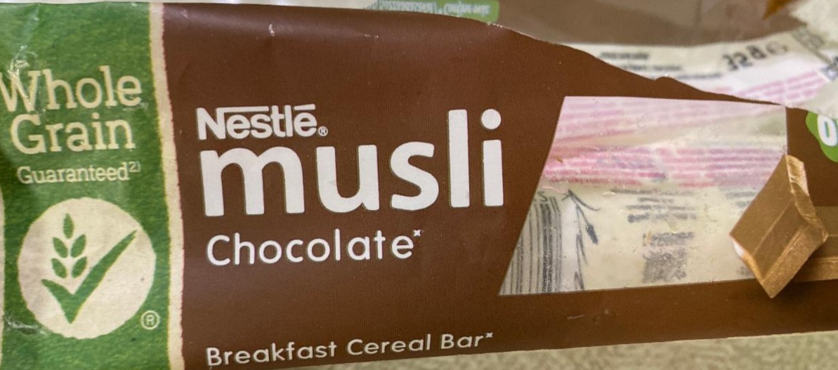 Фото - Зерновий батончик з молочним шоколадом Musli Nestlé