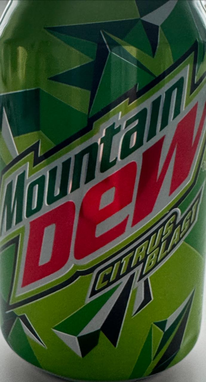 Фото - Напій безалкогольний газований Mountain Dew