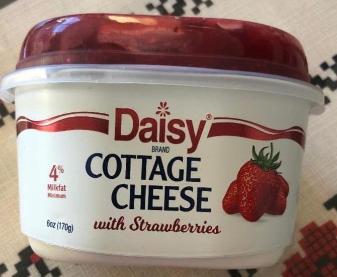 Фото - Сир кисломолочний 4% з полуницею Cottage Cheese With Strawberries Daisy