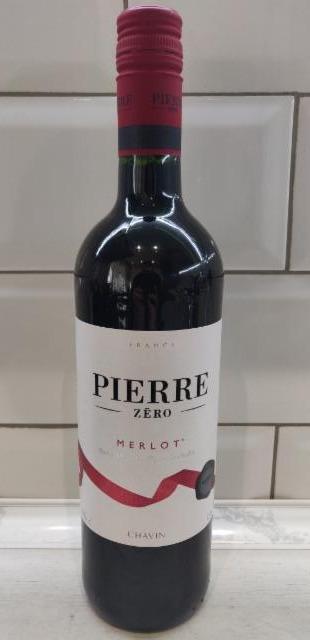 Фото - Вино безалкогольне натуральне червоне Merlot Pierre zero