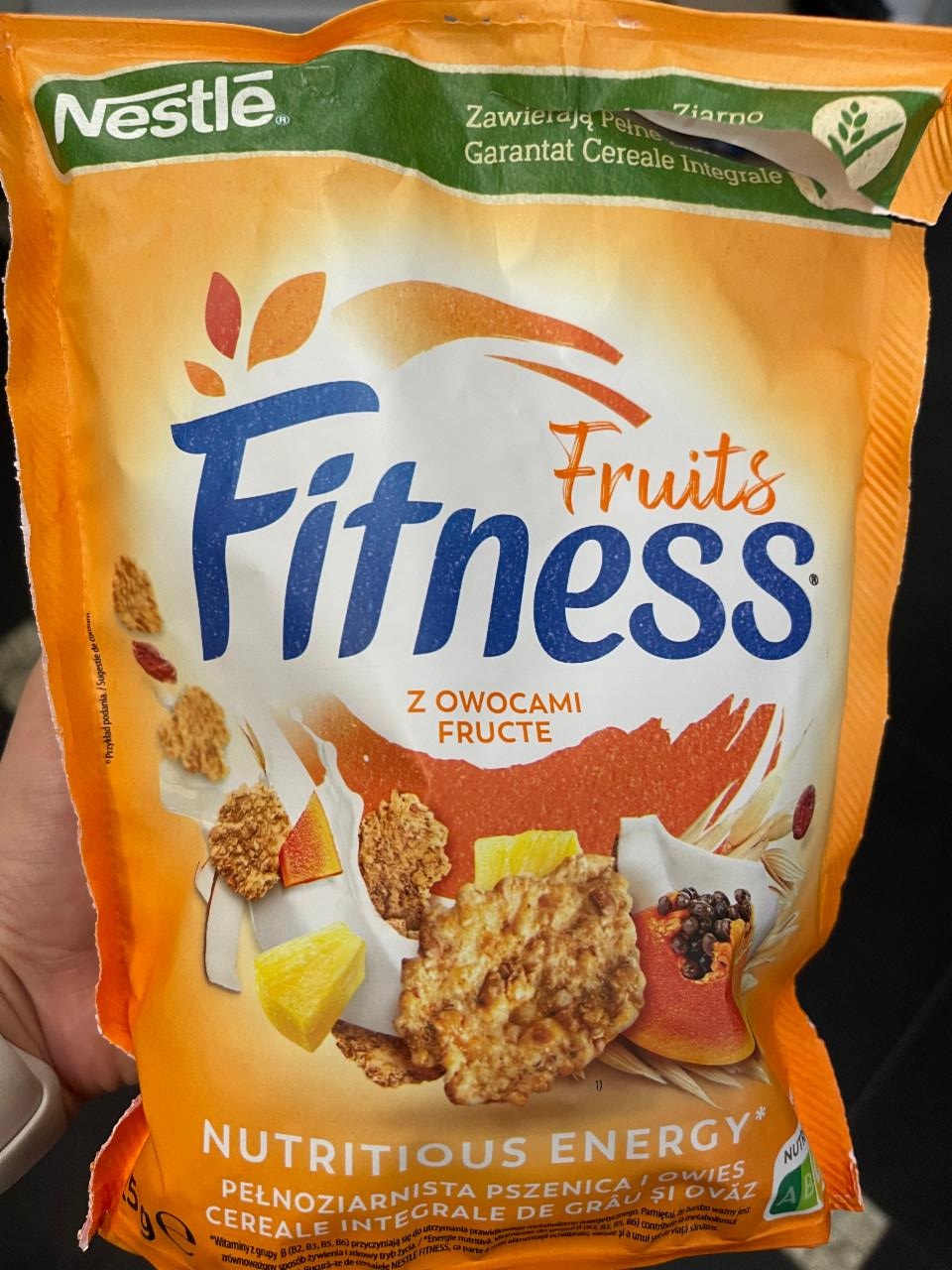 Фото - Пластівці з цільнозернової пшениці з фруктами Fitness & Fruits Nestle