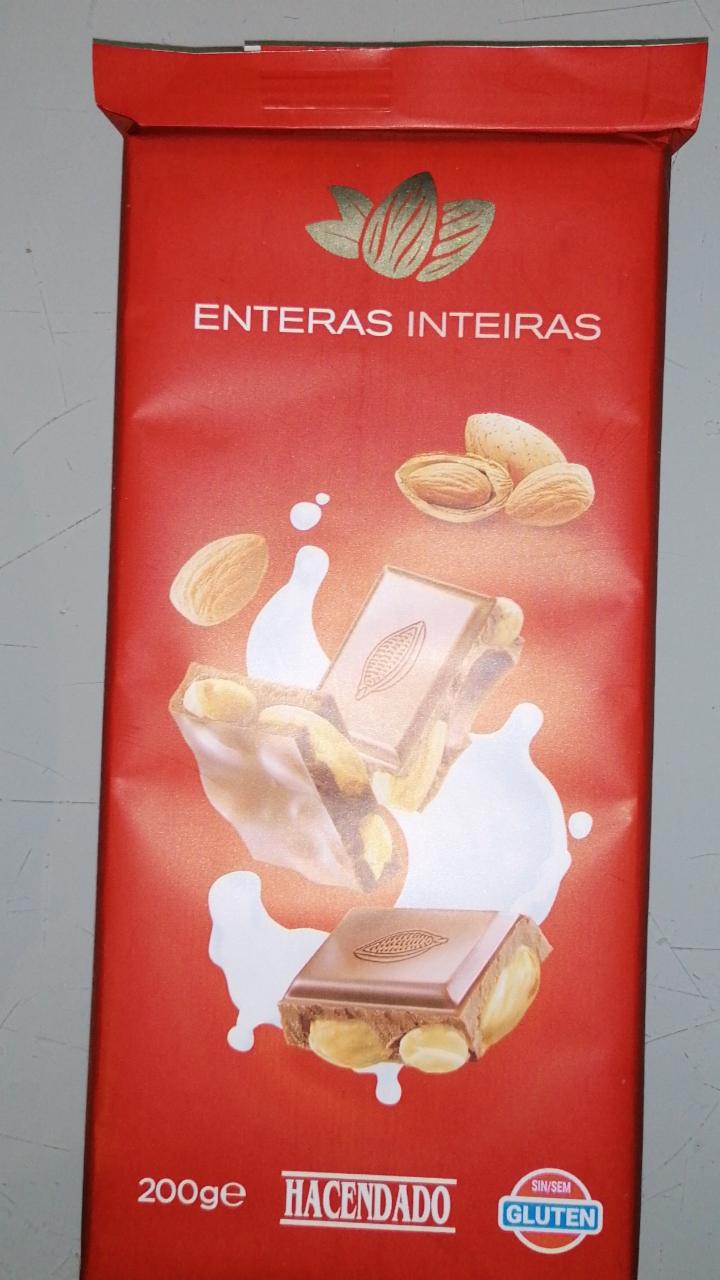 Фото - Молочний шоколад з мигдалем Enteras Inteiras Hacendado