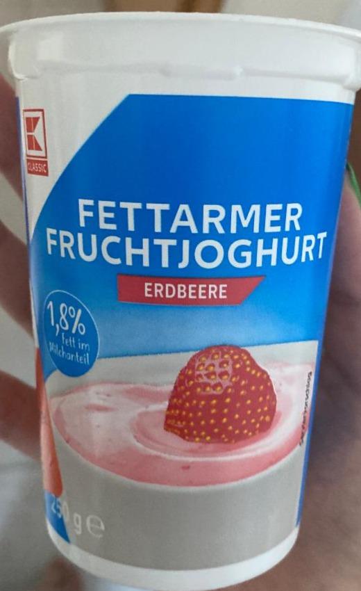 Фото - Йогурт 1.8% з полуничним наповнювачем Fettarmer Fruchtjoghurt K-Classic