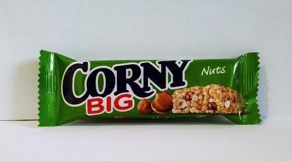 Фото - Батончик злаковий з лісовими горіхами Big Nuts Corny