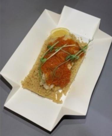 Фото - Філе хека в томатному соусі з пшеничним кускусом Health & Food