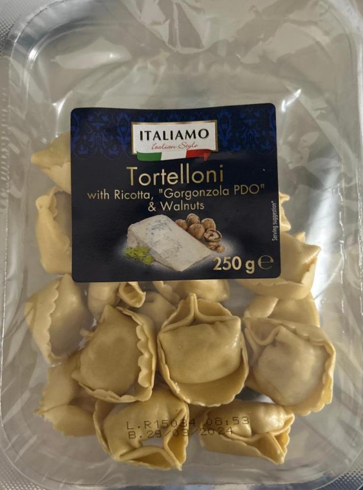 Фото - Tortelloni with Riccota Gorgonzola and Walnuts Italiamo