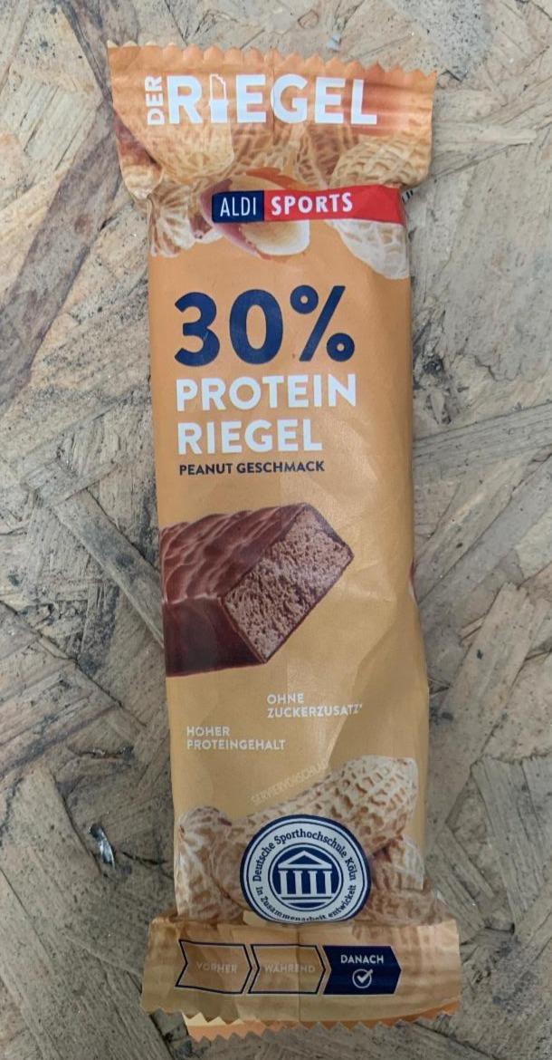 Фото - Батончик протеїновий зі смаком арахісу Protein Riegel 30% Aldi Sports