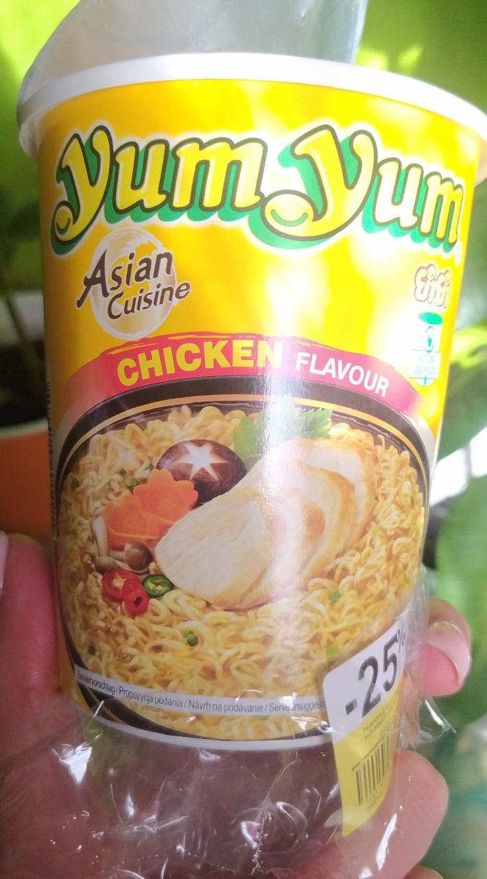 Фото - Instant Noodle Soup with Chicken Flavor Yum Yum