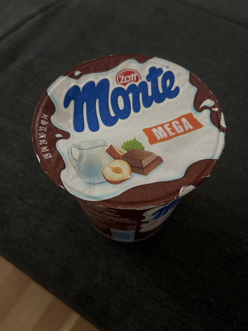 Фото - Monte Mléčný dezert s čokoládou a lískovými oříšky Zott