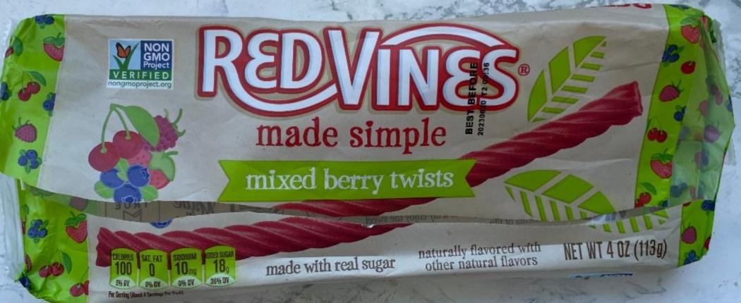 Фото - Red Vines mixed berry twisrs