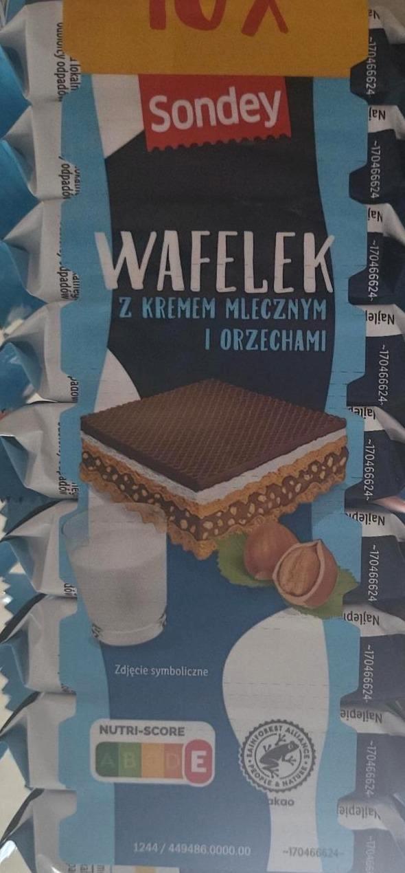 Фото - Вафлі з молочним кремом і горіхами Wafelek Sondey