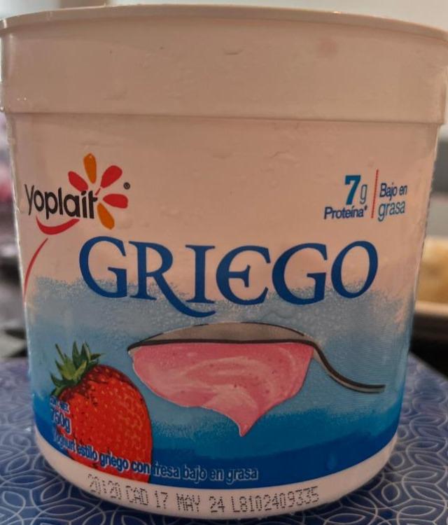 Фото - Йогурт 1.8% полуничний Griego Yoplait