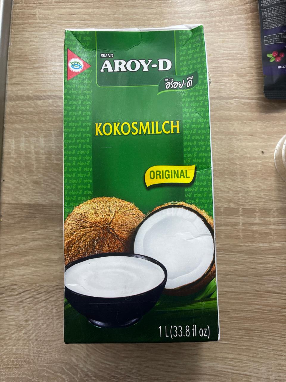 Фото - Кокосове молоко 70% Aroy-D