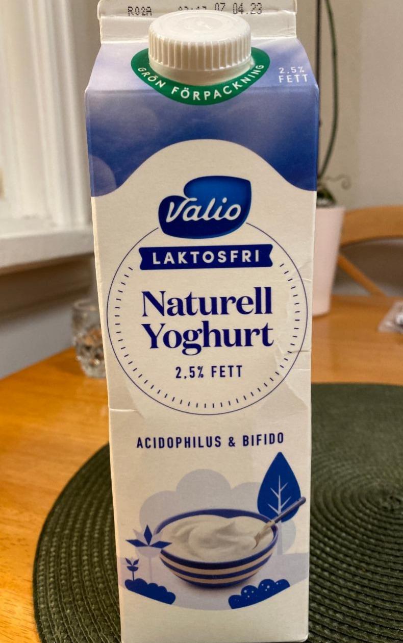Фото - Йогурт натуральний безлактозний 2.5% Valio