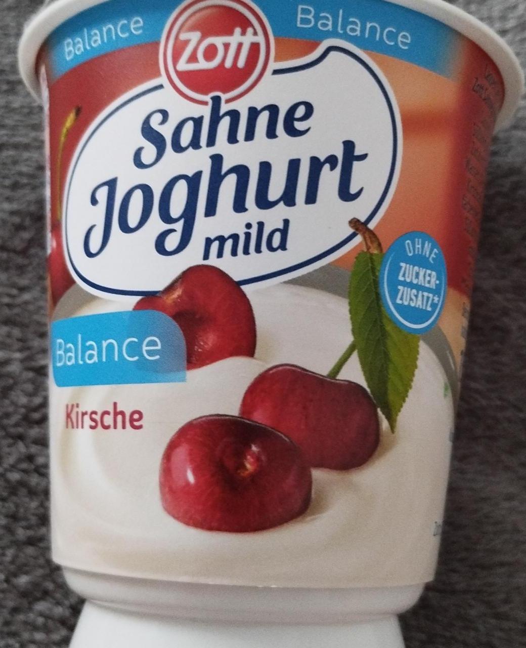 Фото - Йогурт з вишнею Kirsche Sahne Joghurt Zott