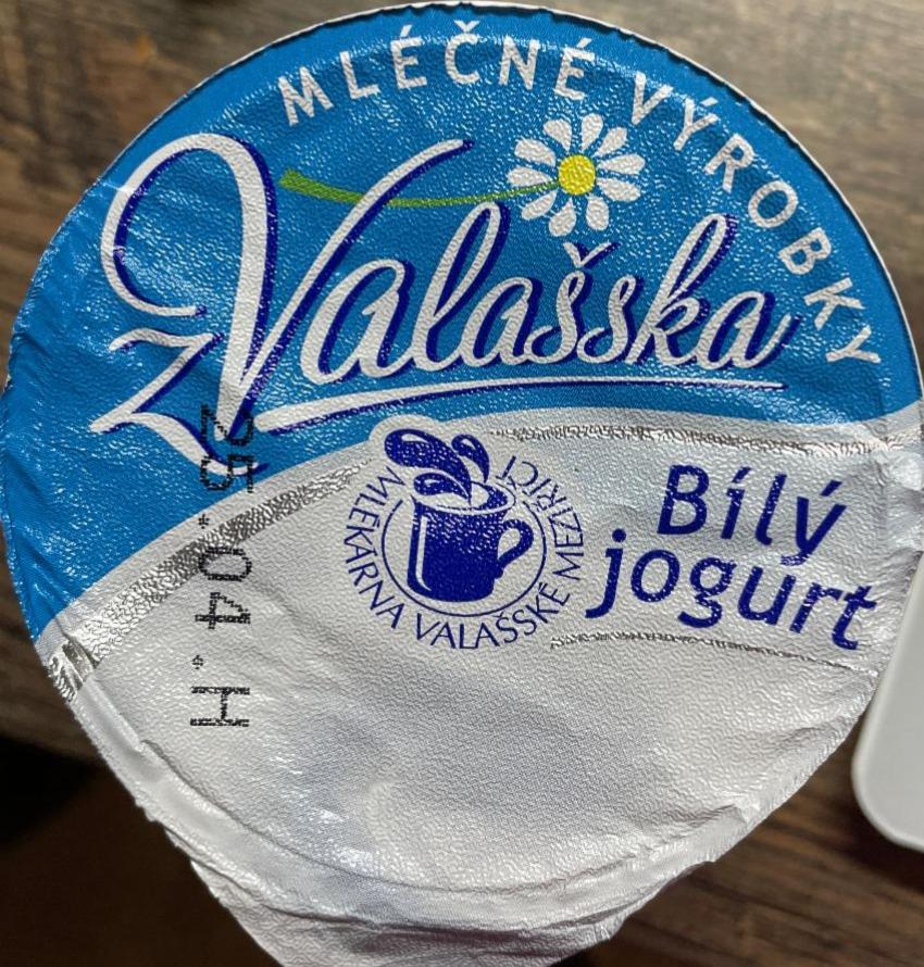 Фото - Йогурт 3.1% білий Valašský