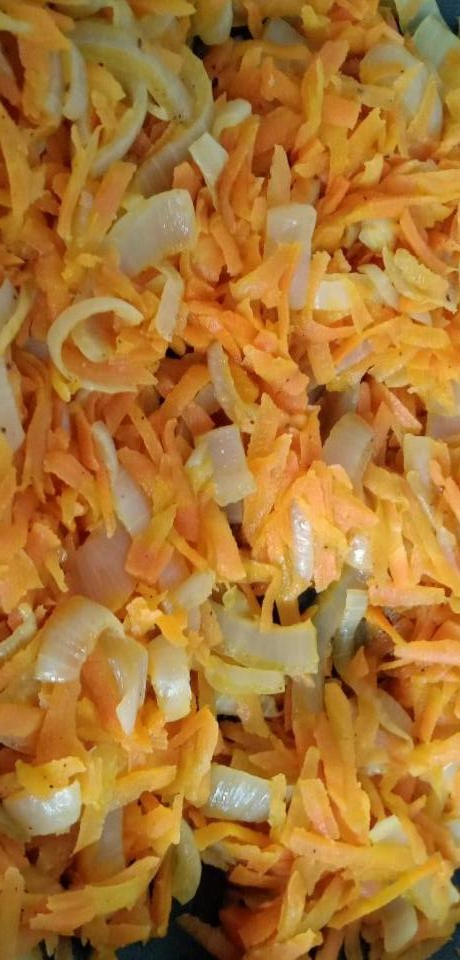 Фото - Цибуля з морквою смажені без олії