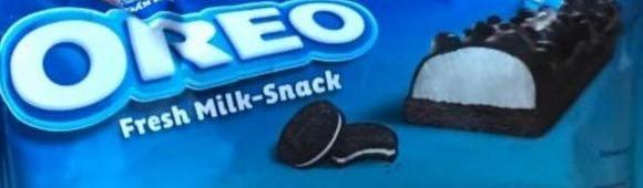 Фото - Тістечко бісквітне з молочним кремом і кусками печива глазуроване Oreo fresh Milk-snack Oreo