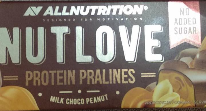 Фото - Молочний шоколадний арахіс NutLove Protein Pralines Allnutrition