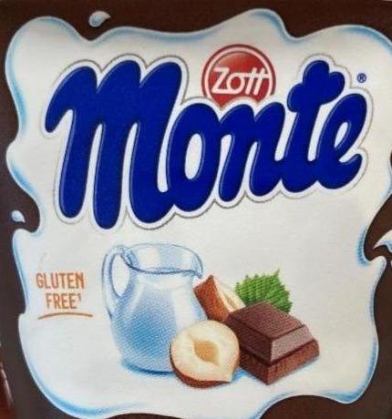 Фото - Десерт молочний з шоколадом та горіхами Monte Zott