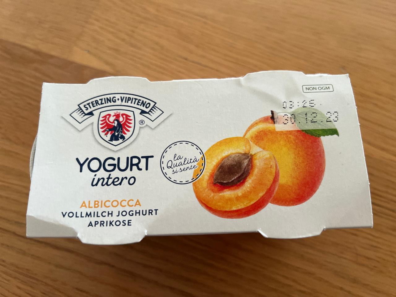 Фото - Йогурт абрикосовий Yogurt Albicocca Mila