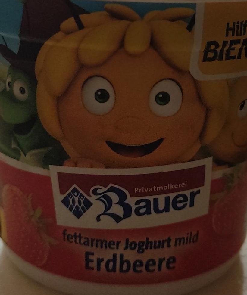 Фото - Нежирний йогурт зі смаком полуниці Bauer