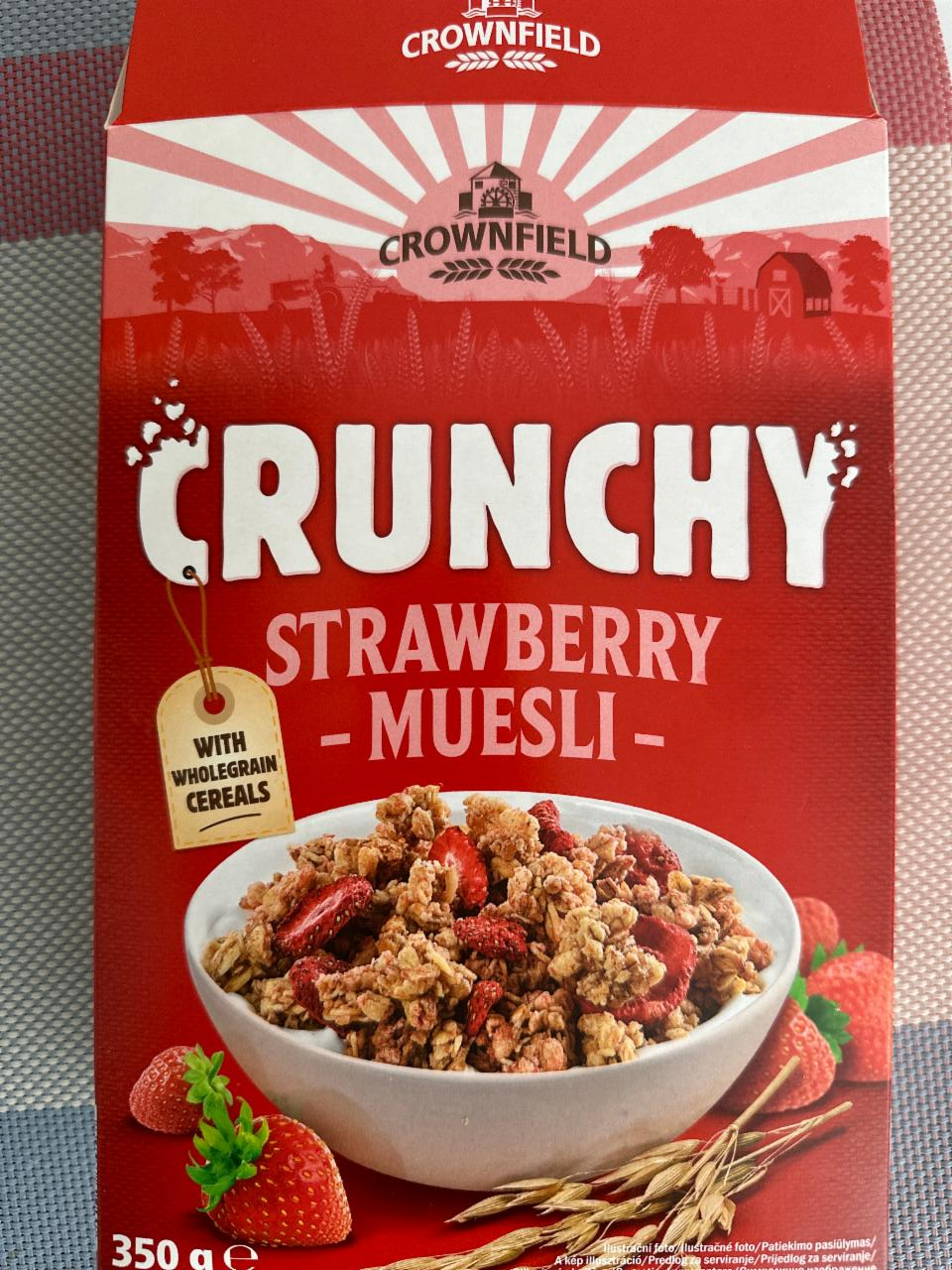 Фото - Мюслі хрусткі з полуницею Crunchy Strawberry Muesli Crownfield