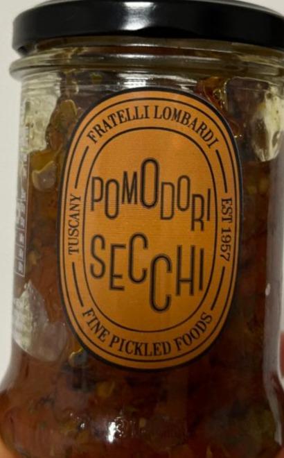 Фото - Помідори в'ялені Pomodori Secchi З каперсами травами в олії Fratelli Lombardi