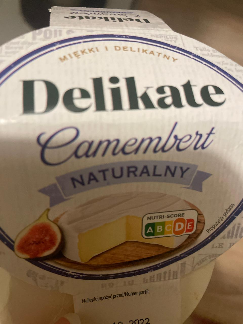 Фото - Сир натуральний м'який з пліснявою Camembert Delikate