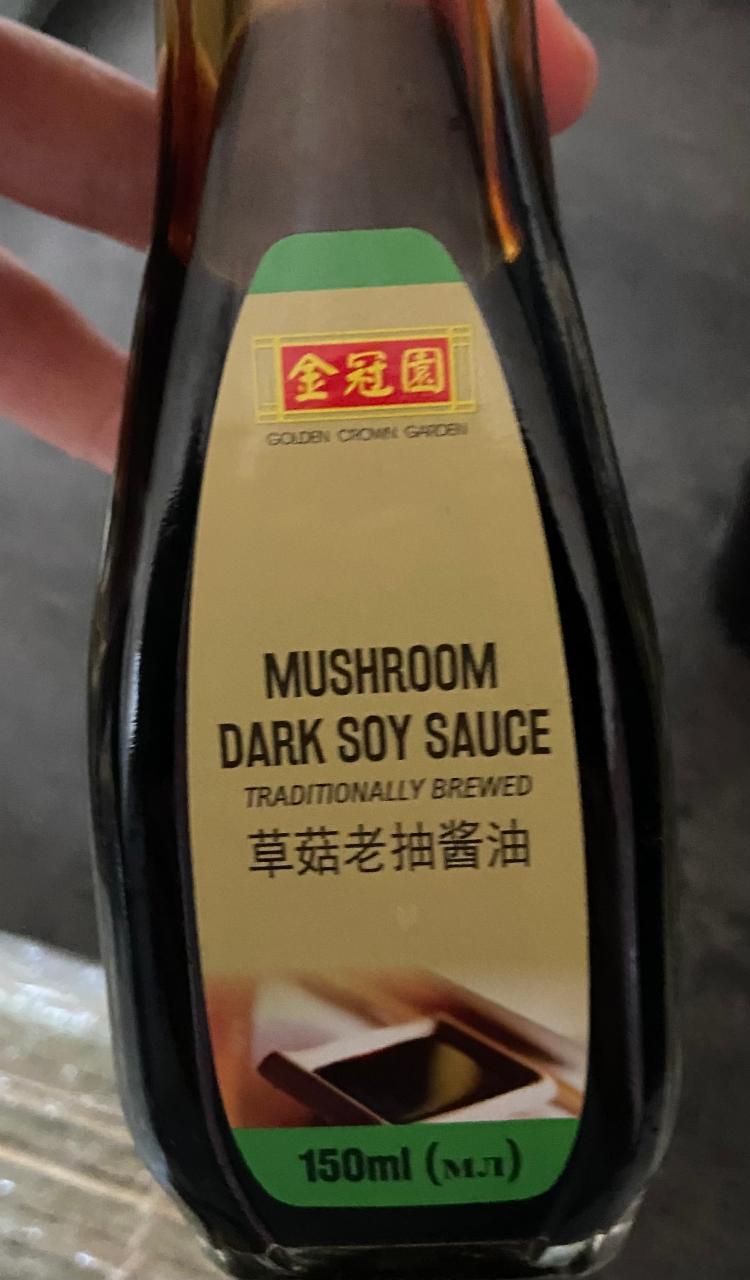 Фото - Соус соєвий темний Mushroom Dark Soy Sauce Golden Crown Carden